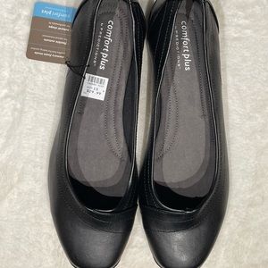 Predictions Comfort Plus Flats NWT